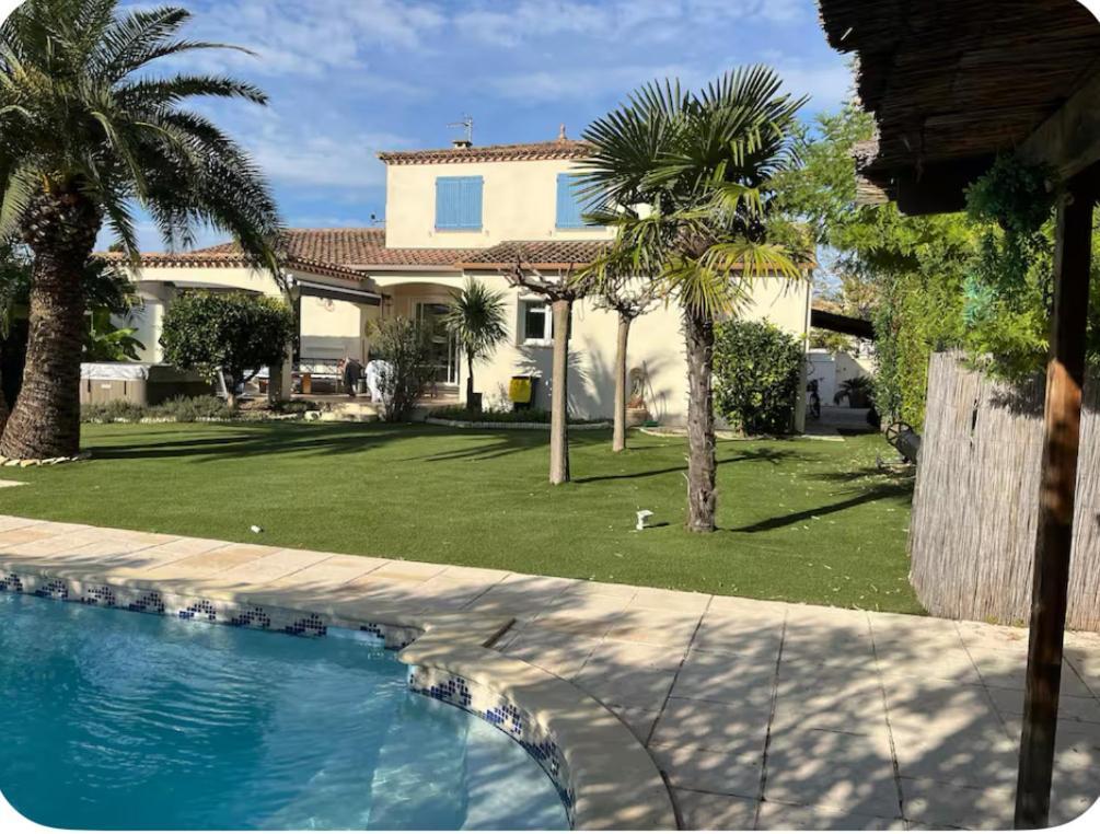 Villa Avec Piscine 加拉尔盖莱蒙蒂厄 外观 照片